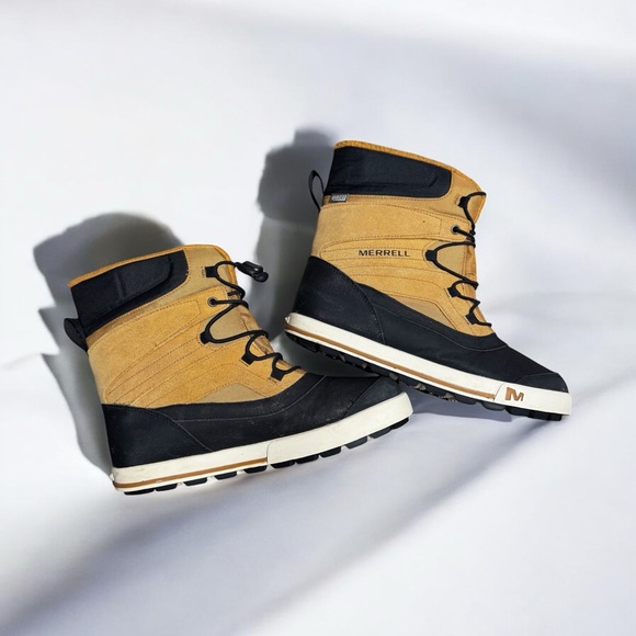 Merrell Other - Merrell Tan and Black Boots Boys Snow Bank Size 7M